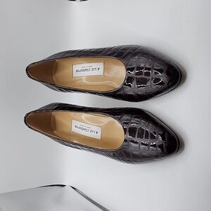 Liz Claiborne brown patent leather alligator embossed size 7.5 heels